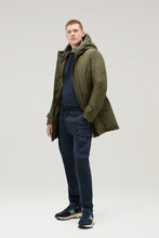 Load image into Gallery viewer, Woolrich Crewneck Pullover - Melton Blue